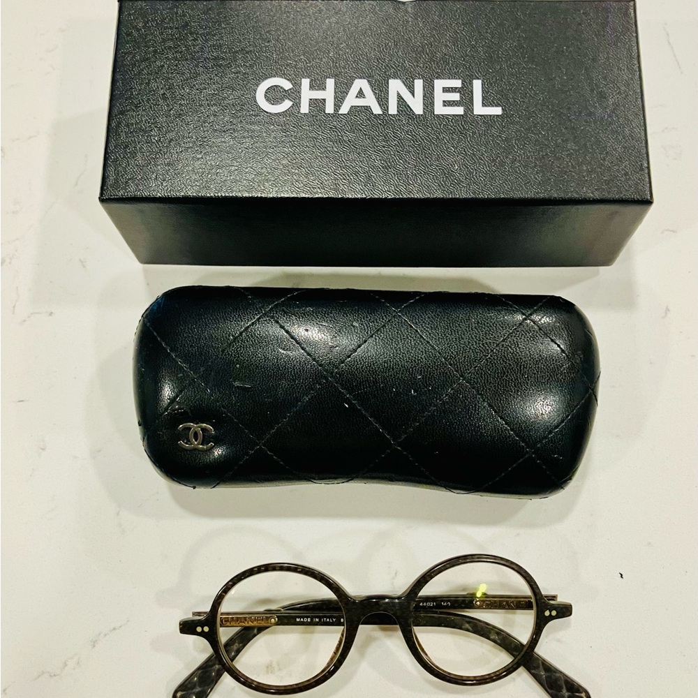 CHANEL Vintage Gray Quilted Eyeglass Frames box and case!!!
